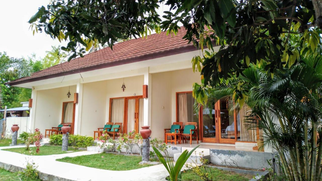 Salili Bungalow Gili Air Exterior photo
