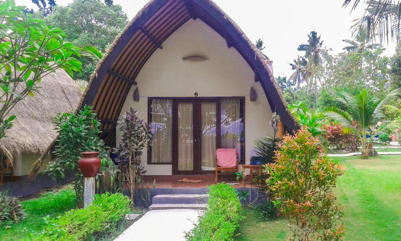 Salili Bungalow Gili Air Exterior photo
